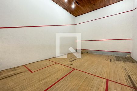 Apartamento para alugar com 84m², 2 quartos e 2 vagasÁrea comum - Quadra de Squash