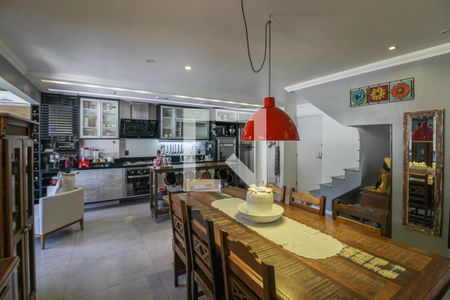 Apartamento à venda com 150m², 2 quartos e 2 vagas Apartamento à venda com 150m², 2 quartos e 2 vagasSala