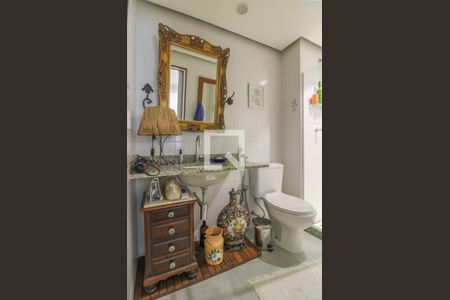 Apartamento à venda com 150m², 2 quartos e 2 vagas Apartamento à venda com 150m², 2 quartos e 2 vagasBanheiro da Suíte 2