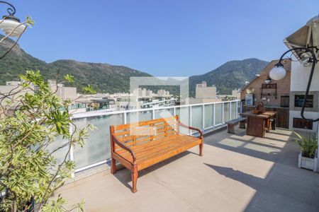 Apartamento à venda com 150m², 2 quartos e 2 vagas Apartamento à venda com 150m², 2 quartos e 2 vagasCobertura