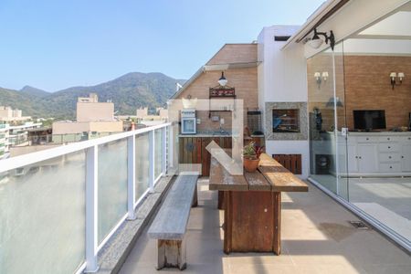 Apartamento à venda com 150m², 2 quartos e 2 vagas Apartamento à venda com 150m², 2 quartos e 2 vagasCobertura