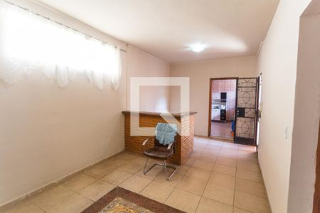 Casa para alugar com 170m², 3 quartos e sem vagaCopa