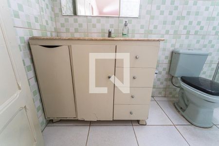 Casa para alugar com 170m², 3 quartos e sem vagaArmário do Banheiro Social
