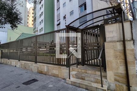 Studio para alugar com 30m², 1 quarto e sem vaga Studio para alugar com 30m², 1 quarto e sem vagaFachada