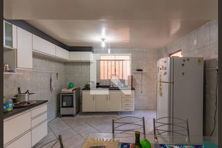 Casa à venda com 372m², 2 quartos e 2 vagasCozinha