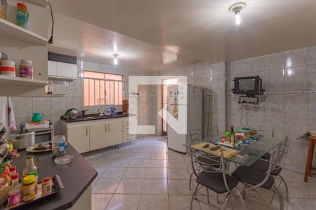 Casa à venda com 372m², 2 quartos e 2 vagasCozinha