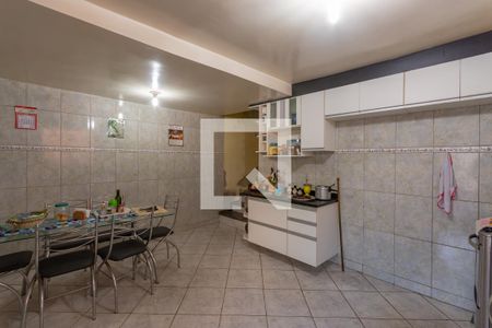 Casa à venda com 372m², 2 quartos e 2 vagasCozinha