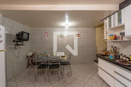 Casa à venda com 372m², 2 quartos e 2 vagasCozinha