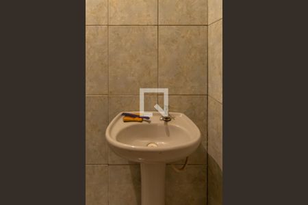 Casa à venda com 372m², 2 quartos e 2 vagasBanheiro de serviço