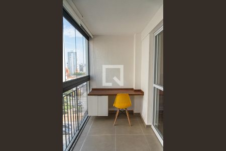 Studio para alugar com 27m², 1 quarto e sem vaga Studio para alugar com 27m², 1 quarto e sem vagaVaranda