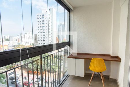 Studio para alugar com 27m², 1 quarto e sem vaga Studio para alugar com 27m², 1 quarto e sem vagaVaranda