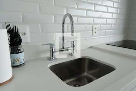 Detalhe da cozinha de apartamento para alugar com 2 quartos, 70m² em Pinheiros, São Paulo