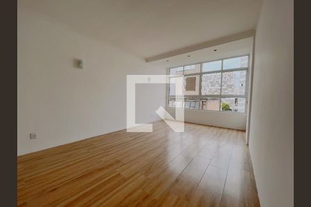Apartamento à venda com 110m², 2 quartos e sem vagaSala
