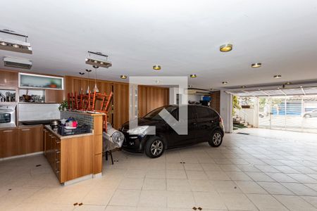 Casa à venda com 378m², 3 quartos e 4 vagasGaragem