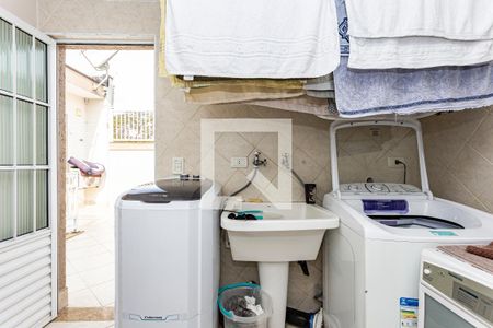 Casa à venda com 378m², 3 quartos e 4 vagasLavanderia