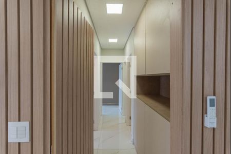 Corredor de apartamento para alugar com 3 quartos, 92m² em Swiss Park, Campinas