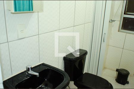 Banheiro de kitnet/studio para alugar com 1 quarto, 35m² em Botafogo, Campinas