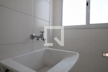 Sala/Cozinha e área de serviço de apartamento para alugar com 2 quartos, 41m² em Jardim Belém, São Paulo