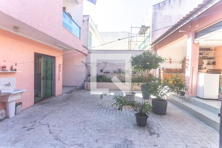 Casa à venda com 289m², 3 quartos e 2 vagas Casa à venda com 289m², 3 quartos e 2 vagasQuintal
