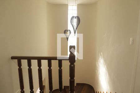 Detalhe Escada de casa à venda com 4 quartos, 400m² em Planalto Paulista, São Paulo