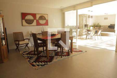 Sala de casa à venda com 4 quartos, 400m² em Planalto Paulista, São Paulo