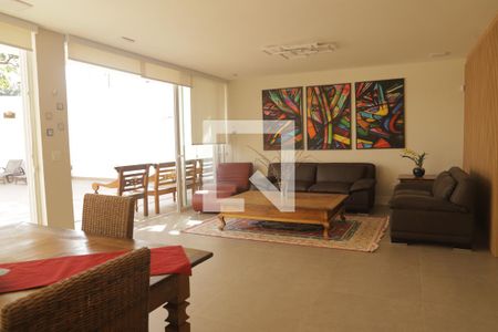 Sala de casa à venda com 4 quartos, 400m² em Planalto Paulista, São Paulo