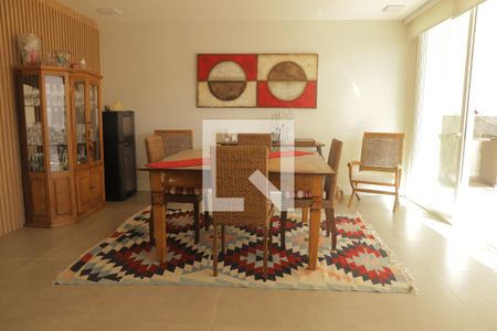 Sala de casa à venda com 4 quartos, 400m² em Planalto Paulista, São Paulo