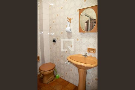 Casa à venda com 170m², 2 quartos e 1 vagaBanheiro 2