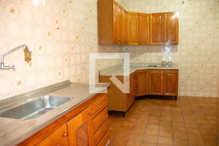 Casa à venda com 170m², 2 quartos e 1 vagaCozinha