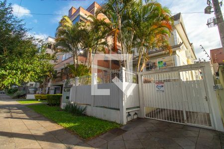 Casa de condomínio à venda com 195m², 3 quartos e 2 vagas Casa de condomínio à venda com 195m², 3 quartos e 2 vagasFachada