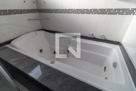 Casa de condomínio à venda com 195m², 3 quartos e 2 vagas Casa de condomínio à venda com 195m², 3 quartos e 2 vagasBanheiro do Quarto 1