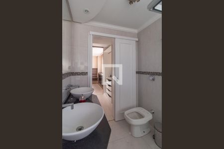 Casa de condomínio à venda com 195m², 3 quartos e 2 vagas Casa de condomínio à venda com 195m², 3 quartos e 2 vagasBanheiro do Quarto 1