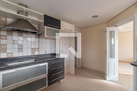 Casa de condomínio à venda com 195m², 3 quartos e 2 vagas Casa de condomínio à venda com 195m², 3 quartos e 2 vagasCozinha e Área de Serviço