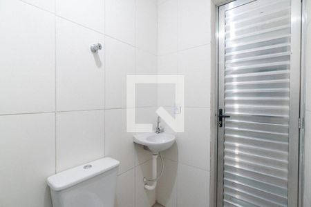 Banheiro de kitnet/studio para alugar com 1 quarto, 30m² em Americanópolis, São Paulo