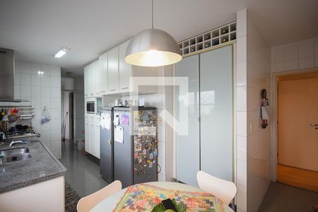 Apartamento à venda com 173m², 4 quartos e 3 vagasCozinha