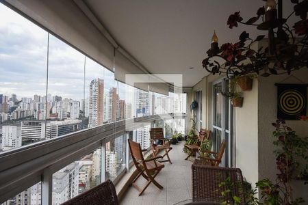 Varanda de apartamento à venda com 4 quartos, 173m² em Vila Andrade, São Paulo