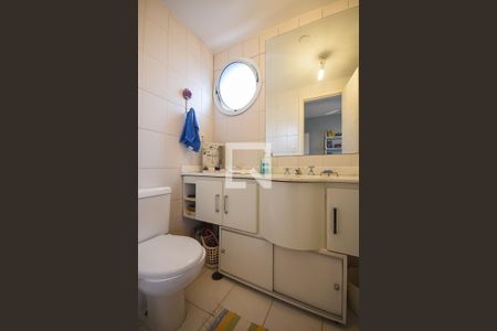 Apartamento à venda com 173m², 4 quartos e 3 vagasBanheiro suíte 2