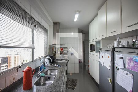 Apartamento à venda com 173m², 4 quartos e 3 vagasCozinha