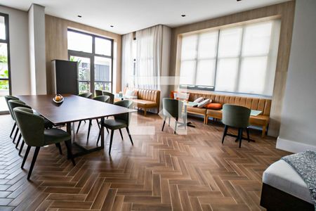 Apartamento para alugar com 68m², 2 quartos e 1 vaga Apartamento para alugar com 68m², 2 quartos e 1 vagaÁrea comum - Salão de festas