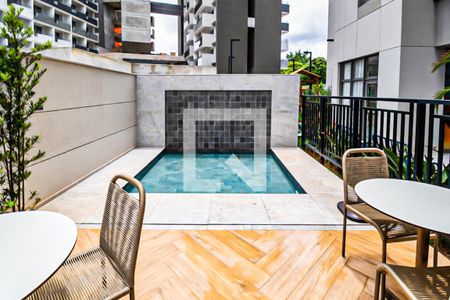 Apartamento para alugar com 68m², 2 quartos e 1 vaga Apartamento para alugar com 68m², 2 quartos e 1 vagaÁrea comum - Piscina