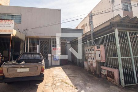 Casa para alugar com 80m², 3 quartos e 1 vaga Casa para alugar com 80m², 3 quartos e 1 vagaFachada