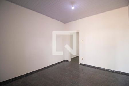 Casa para alugar com 80m², 3 quartos e 1 vaga Casa para alugar com 80m², 3 quartos e 1 vagaSala