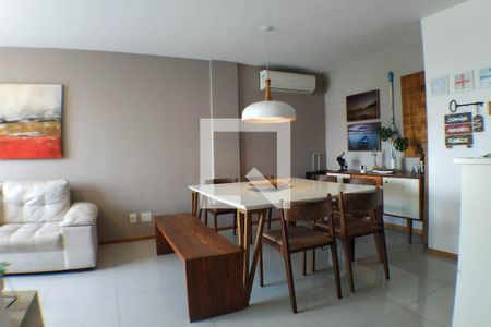 Sala de apartamento à venda com 2 quartos, 175m² em Camboinhas, Niterói