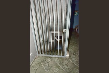 Casa para alugar com 46m², 2 quartos e sem vagaEscada