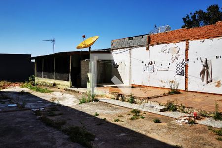 Casa para alugar com 398m², 2 quartos e 6 vagasQuintal