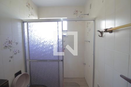 Casa à venda com 202m², 3 quartos e 3 vagasBanheiro 2