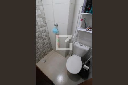 Banheiro de apartamento para alugar com 1 quarto, 28m² em Chora Menino, São Paulo