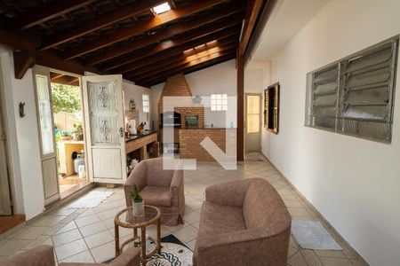 Casa à venda com 400m², 5 quartos e 4 vagasÁrea Churrasqueira