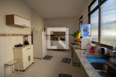 Casa à venda com 95m², 3 quartos e sem vaga Casa à venda com 95m², 3 quartos e sem vagaCozinha