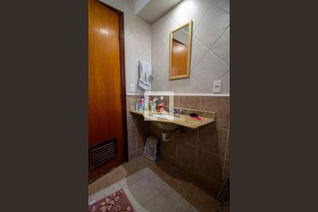 Casa à venda com 95m², 3 quartos e sem vaga Casa à venda com 95m², 3 quartos e sem vagaBanheiro Social